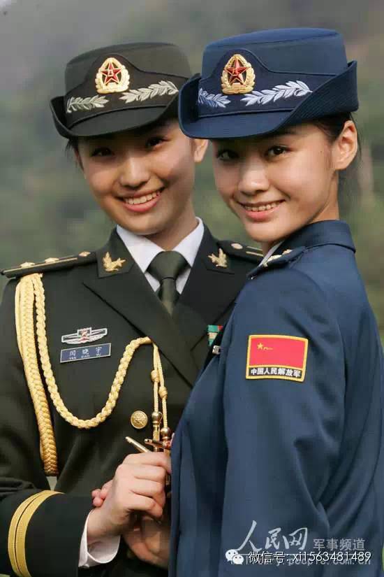 现代女兵服装全套，时尚与功能的完美结合，现代女兵服装全套，时尚与功能完美融合的风采