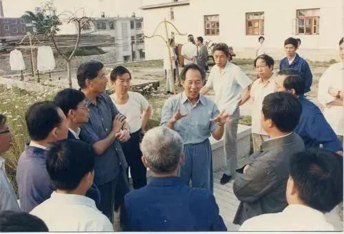 美军舰追踪在美本土附近的俄核潜艇，深度解析与SEO洞察，美军舰追踪俄核潜艇，深度解析与SEO视角观察