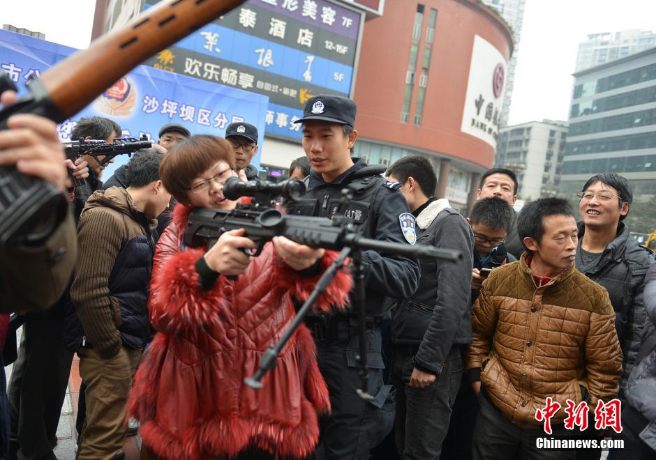探索中国经典武器，79式微型冲锋枪的深度解析，深度解析，中国经典武器——79式微型冲锋枪