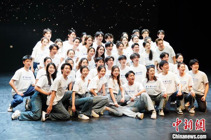 北舞70周年校庆盛典，时光流转，共襄荣耀时刻——校庆视频回顾，北舞70周年校庆盛典，时光流转，共襄荣耀时刻——视频回顾纪念特辑