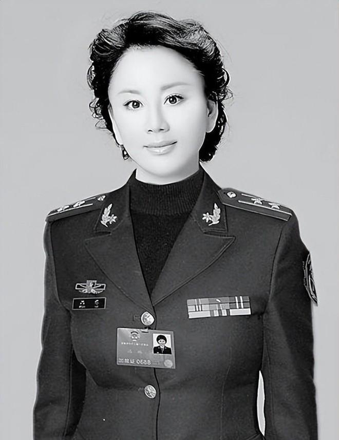 央视军事频道美女主持人，闪耀荧屏的璀璨星辰，央视军事频道美女主持人，荧屏上的璀璨星辰