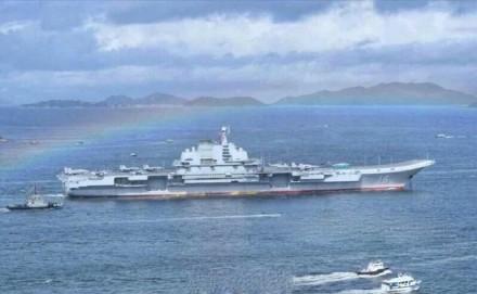 辽宁舰航母编队访问香港，深化交流，展示大国海军风采，辽宁舰航母编队访港，深化交流展现海军风采