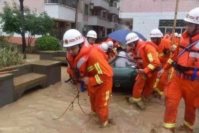 关于中国军队最新特种作战服——19式特种作战服的研究与探讨，中国军队最新特种作战服，19式特种作战服深度探讨与研究
