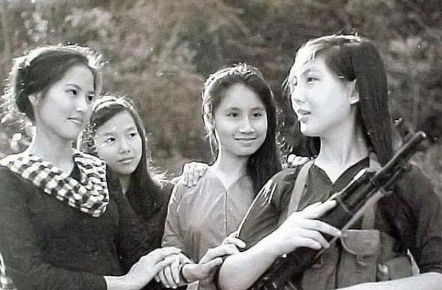 关于中国女兵在越南受辱图的真相探究，中国女兵在越南受辱图真相探究