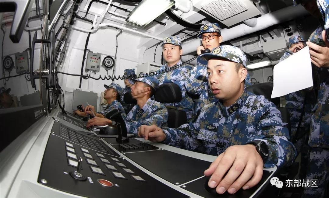中国海军龙虎山舰，新时代的海上卫士，中国海军龙虎山舰，新时代海上卫士的骄傲