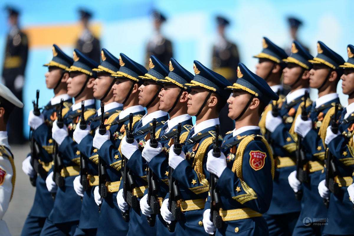 中国解放军阅兵仪式震撼俄柬，展现军威与和平理念，中国解放军阅兵仪式展现军威与和平理念，震撼俄柬等国观众心灵