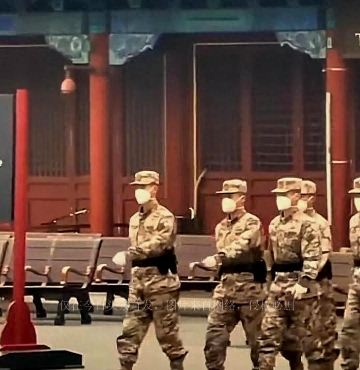 陆军冬季迷彩作训服，功能、特点及其重要性，陆军冬季迷彩作训服，功能特性与重要性解析