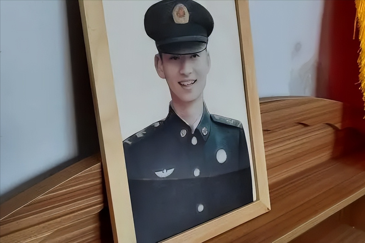 肖思远当时图片，历史记忆与数字时代的探索，肖思远图片背后的历史记忆与数字时代的探索