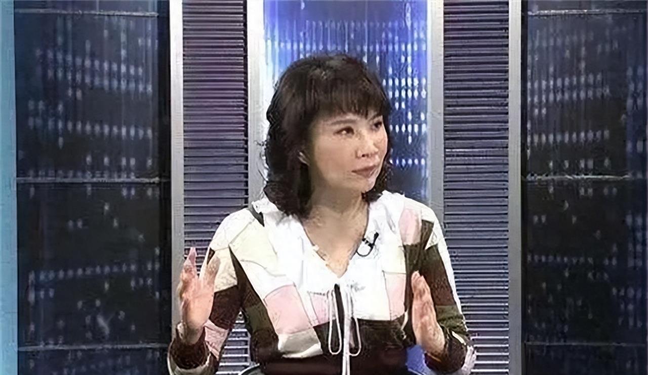 凤凰卫视军事评论家，深度解析军事时事，引领军事观点新潮流，凤凰军事专家深度解读时事，引领军事观点风向标