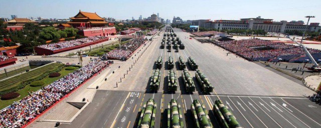 外媒评价阅兵2019，全球视角下的盛大军事盛典，外媒评价阅兵盛典，全球视角下的军事庆典盛况展现