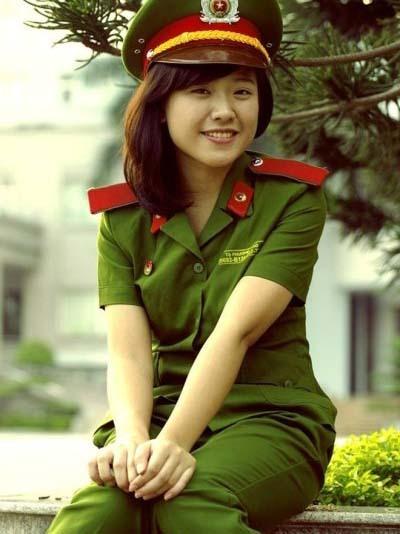 越南对中国女兵的待遇与态度，深度解析与探讨，越南对中国女兵的待遇与态度深度探讨与分析