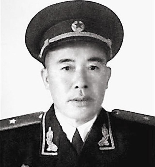 李长林授衔，一位卓越领袖的荣誉时刻，李长林授衔，卓越领袖的荣耀瞬间