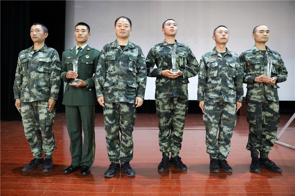 武警老兵打新兵，反思与探讨背后的深层原因，武警老兵打新兵现象背后的深层原因及反思