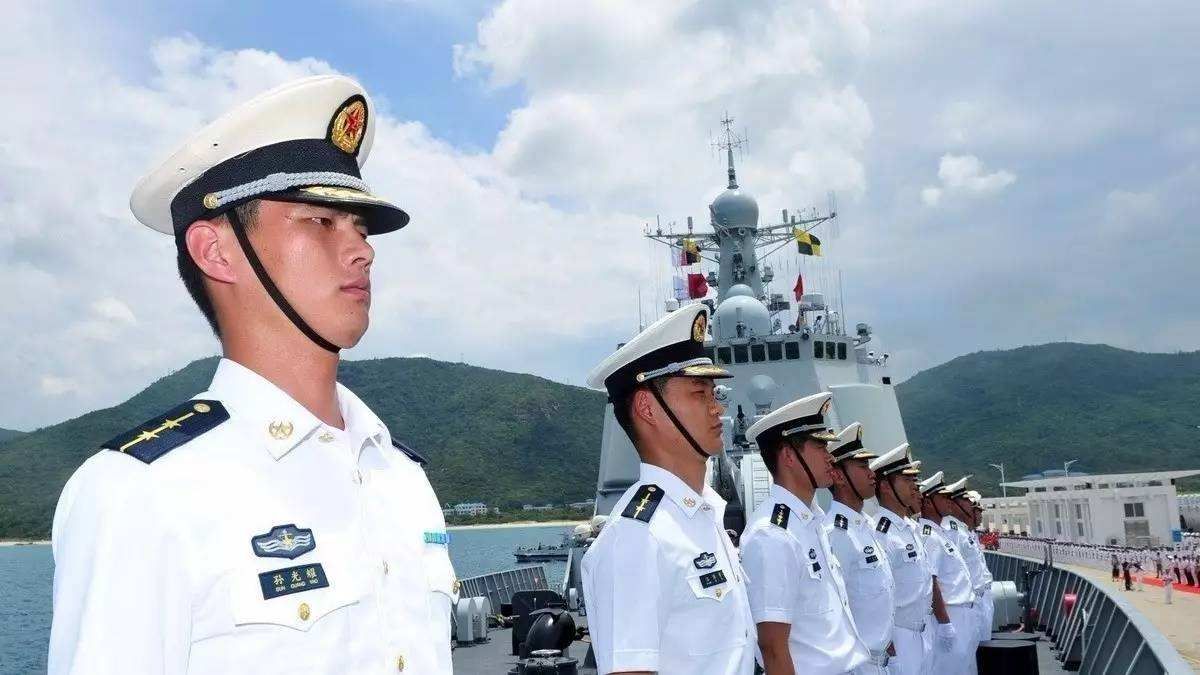 中国海军士兵眼神走红日本，深度解读背后的故事，中国海军士兵眼神走红日本，背后的故事深度解读
