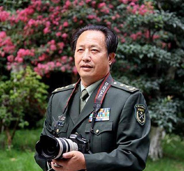 十四集团军军长朱启，一位卓越将领的辉煌历程，朱启，卓越将领的辉煌历程，十四集团军军长之路