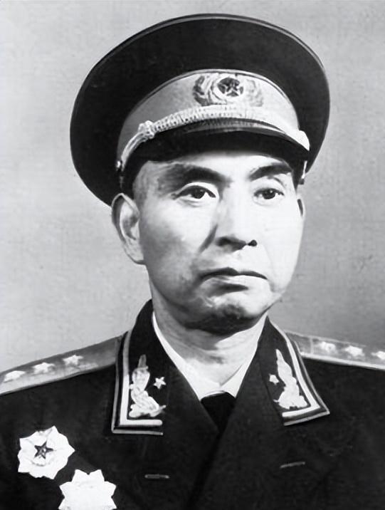 杰出人物丁晓兵简介，杰出人物丁晓兵生平简介