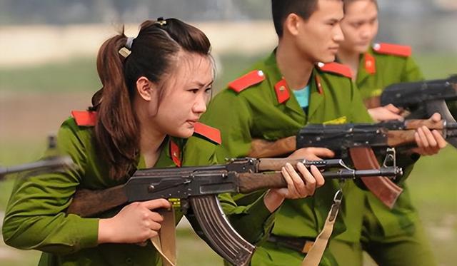中国女兵 第3页