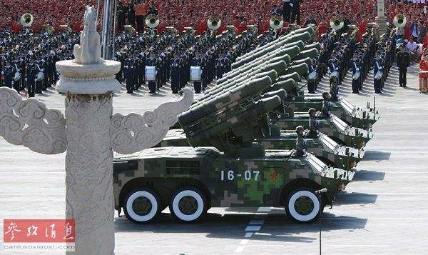庆祝辉煌时刻，70周年阅兵现场回顾与展望，庆祝辉煌时刻，阅兵盛典回顾与展望——70周年阅兵纪实