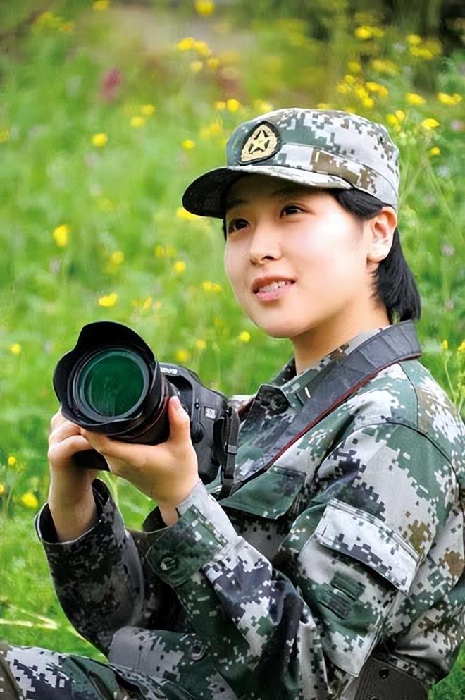 中国女兵最漂亮的照片——吴俊瑶2019的风采，中国女兵吴俊瑶2019年风采照，绝美瞬间