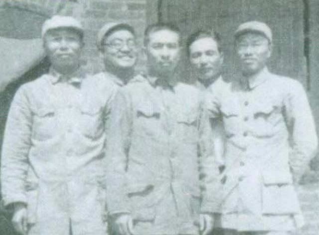 揭秘，1955年上将军衔相当于何种官职？，揭秘，1955年上将军衔的官职等级及地位