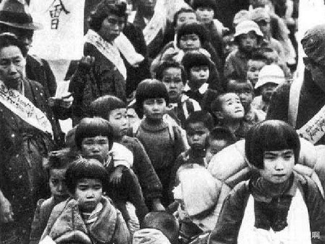 日本民众看待侵华的历史视角与现代态度，日本民众对侵华历史的视角与现代态度探究