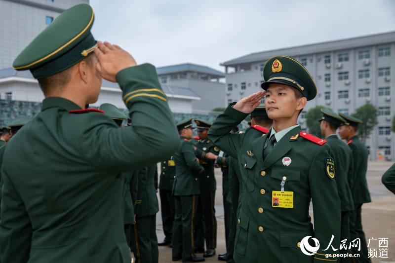 广西武警总队丁晓军简历——一位英勇无畏的武警英雄，广西武警总队丁晓军，英勇无畏的武警英雄简历
