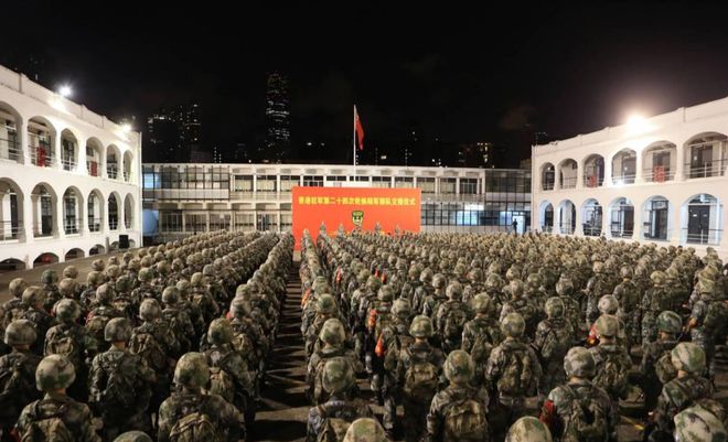 驻香港解放军，角色、职责与意义，驻香港解放军的角色、职责与深远意义