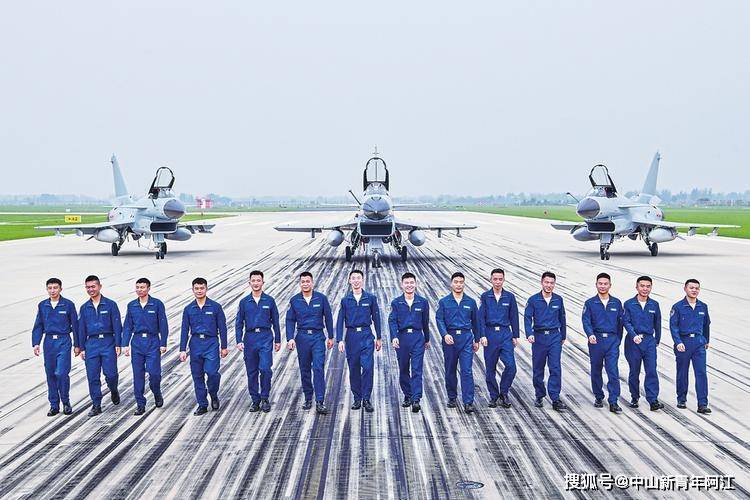 民航招飞，展翅高飞的梦想启程地，民航招飞，梦想启航，展翅翱翔的天空