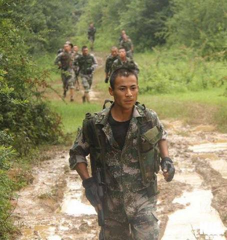 集团军、特种兵与机械化部队，现代战争的三大支柱，现代战争三大支柱，集团军、特种兵与机械化部队协同作战