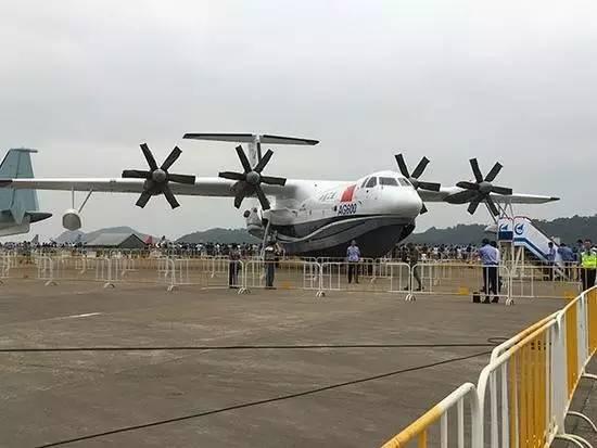 蛟龙600成功首飞，中国航空工业的崭新里程碑，蛟龙600成功首飞，中国航空工业的辉煌里程碑