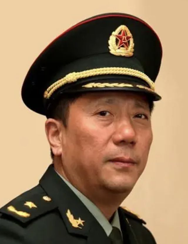陆军副司令员邓志平父亲，一位令人敬仰的军人家庭背后的故事，陆军副司令员邓志平父亲，军人家庭背后的荣耀故事