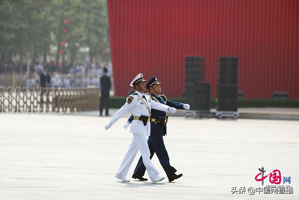 庆祝中华人民共和国成立七十周年阅兵仪式上的方队亮相，中华人民共和国七十周年庆典阅兵仪式精彩方队亮相
