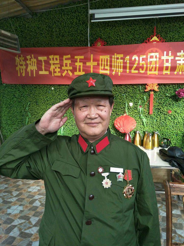 各种军装照片大全，历史、种类与特色一览，军装照片大全，历史、种类与特色全览