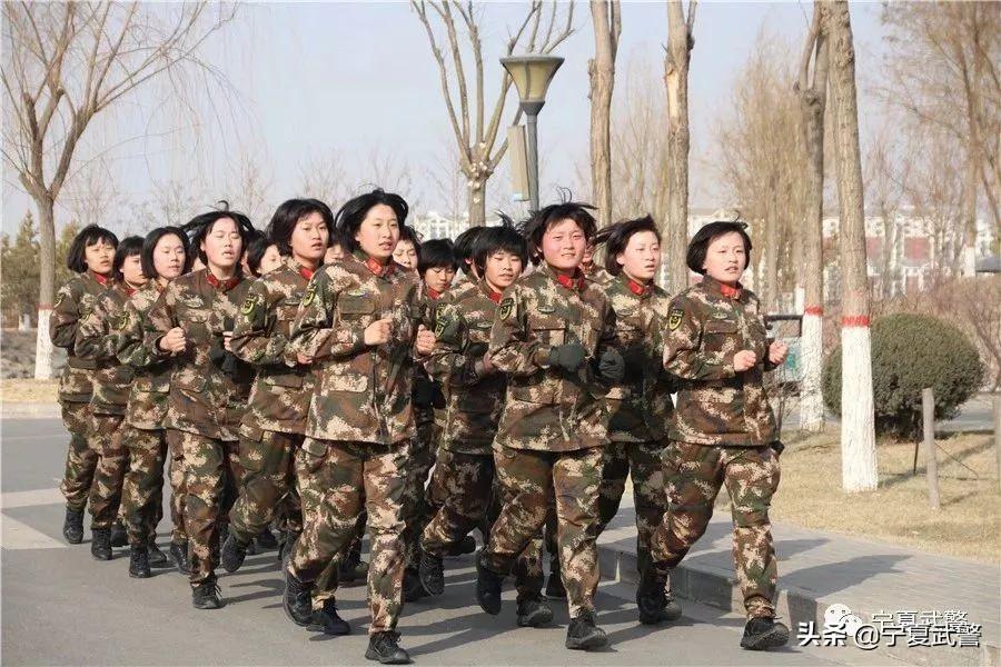 中国武警女兵图片，展现力量与荣耀，中国武警女兵图片，力量与荣耀的展现