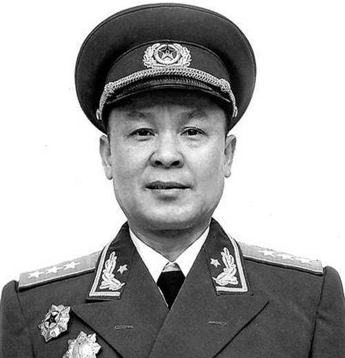 揭秘中国历史上的57位上将，群星璀璨，谁领风骚？，中国历史上的上将群星，57位将领风采揭秘，谁领风骚？