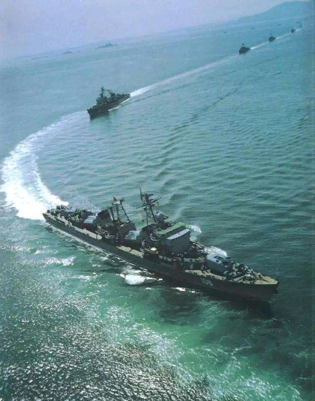 关于南昌舰参数详解，深入探索中国海军的骄傲之作——051型南昌舰，揭秘南昌舰参数，中国海军的骄傲之作——深入解析051型南昌舰