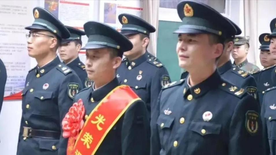 揭秘士官频繁调动背后的原因，为何士官被调来调去？，士官频繁调动背后的原因揭秘，为何士官会被频繁调岗？