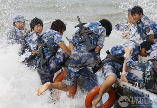 中国海军陆战队女兵，力量与荣耀的象征，中国海军陆战队女兵，力量与荣耀的璀璨象征