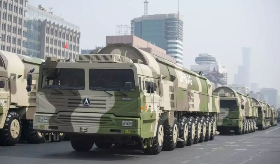 东风31AG与白杨M，解析两大战略武器的技术特点与优势，东风31AG与白杨M，两大战略武器技术解析及优势探讨