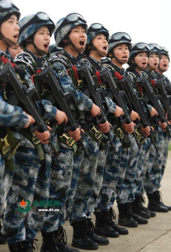 解放军女兵最帅照片，展现力量与荣耀的瞬间，解放军女兵最帅瞬间，力量与荣耀的展现