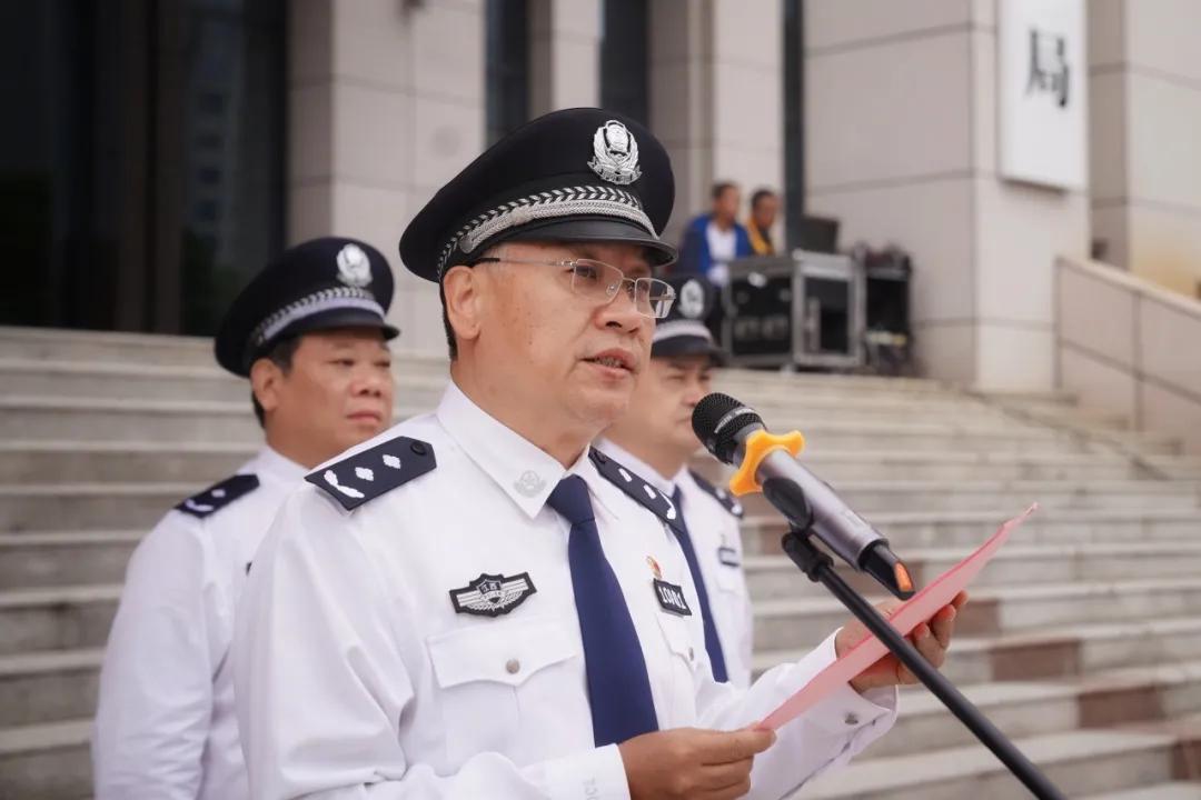 精兵劲旅，打造卓越团队，引领企业前行，精兵劲旅引领卓越团队，助力企业前行新征程