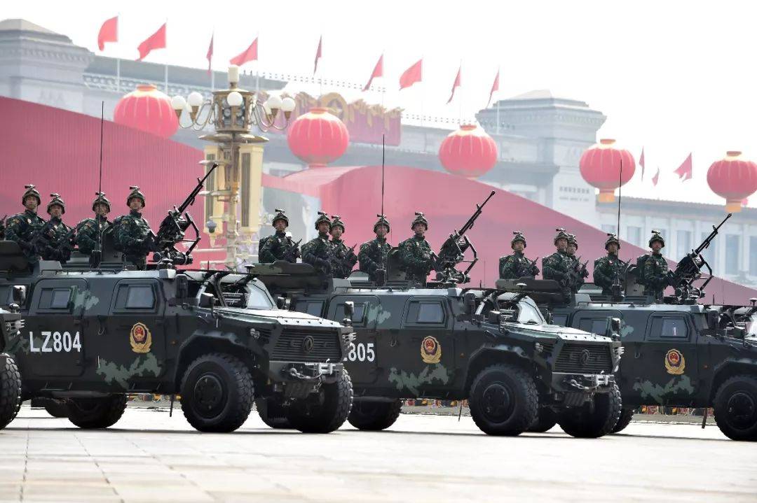 庆祝中华人民共和国成立七十周年国庆阅兵中的俄罗斯方队，荣耀与力量的展现，俄罗斯方队亮相国庆阅兵，荣耀与力量的见证