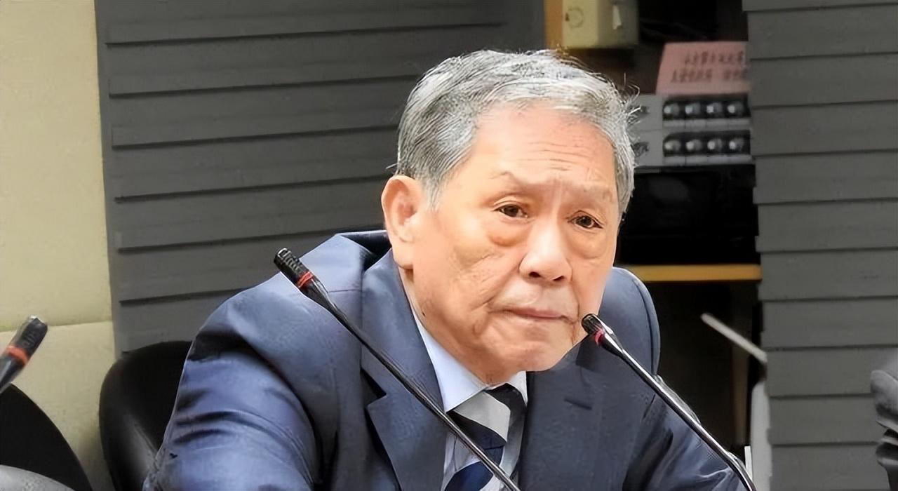 解放军报在2022年2月12日的独特报道及其背后的意义，解放军报独特报道背后的深层意义，揭示2022年2月12日事件的重要性