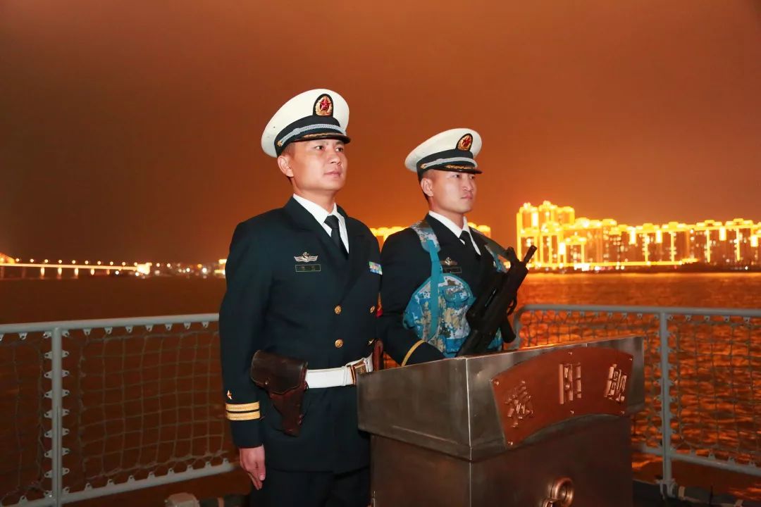 揭阳舰舰长，领航新时代的海军英雄，揭阳舰舰长，领航新时代的海军英雄