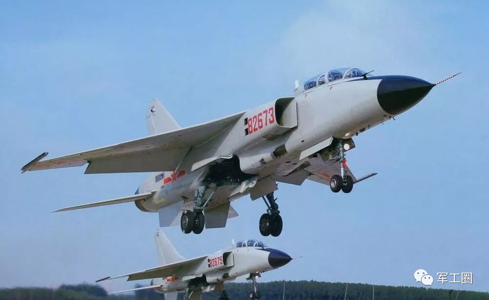 歼八与飞豹，中国空军力量的璀璨双星，歼八与飞豹，中国空军力量的双星闪耀