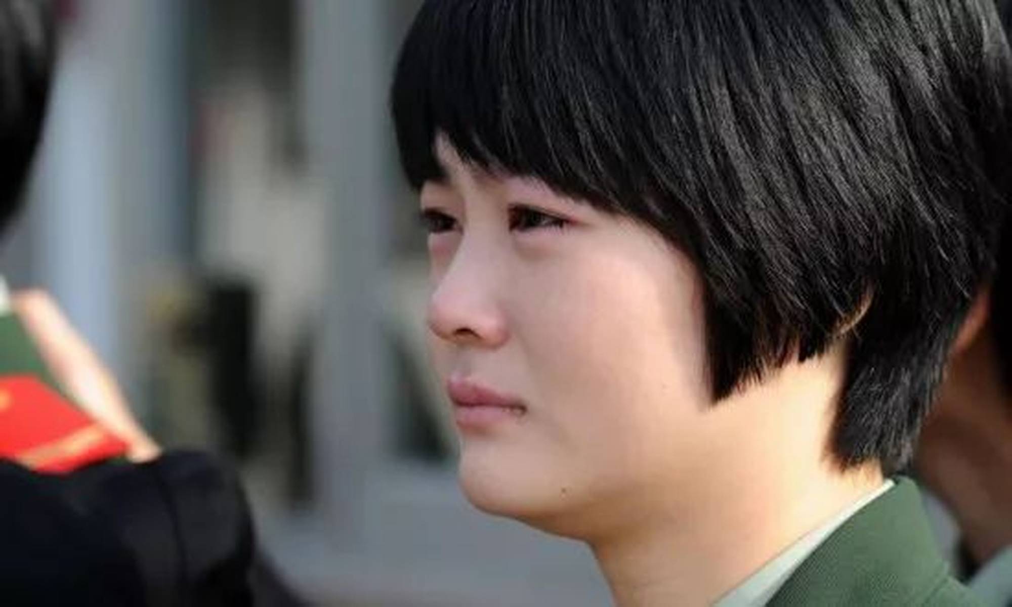 中国女兵流泪的高清图片，背后的故事与情感共鸣，中国女兵背后的故事，流泪的瞬间与情感共鸣的震撼图片