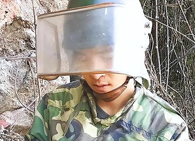 杜富国在地方中的待遇，英雄应有的荣光与待遇，杜富国的地方待遇，英雄荣光的体现与待遇的彰显