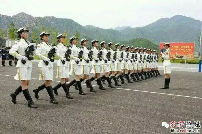 女兵方队风采